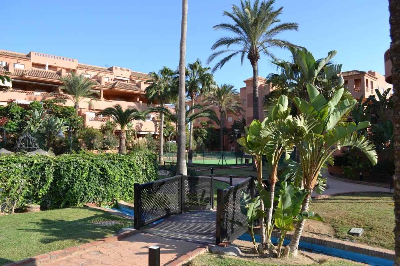 Apartementos Almerimar Golf Extérieur photo